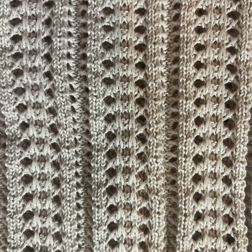 Solitaire. Women's casual knitted blouse size S color cream. Made in China. - Picture 3 of 7